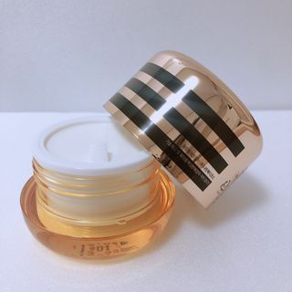 자민경 크레마카라콜 울트라 프로폴리스 하이드라 인텐스 크림 50ml — 5점을 준 리뷰어가 2021년 1월 올린 사용 사진