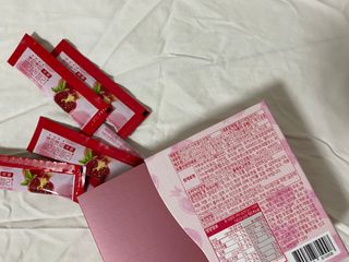 헬스업_쁘띠쁘띠석류콜라겐젤리_20g x 14포 — 4.5점을 준 리뷰어가 2021년 2월 올린 사용 사진