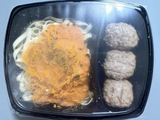 직탁 식단관리 3종 도시락 (두부 라자냐 라구빠에야, 두부로제 미트볼파스타, 닭탕수 직화 짜장 두부면) — 4점을 준 리뷰어가 2022년 6월 올린 사용 사진