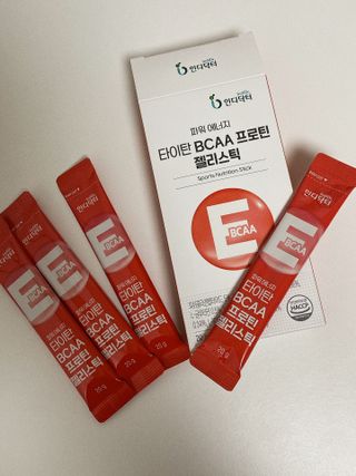 [인디닥터] 타이탄 BCAA 프로틴 젤리스틱 — 5점을 준 리뷰어가 2022년 5월 올린 사용 사진
