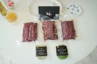 화룽 프리미엄 소고기 와규 mb9고마블 눈꽃살+부채살+등심 선물세트 — 5점을 준 리뷰어가 2022년 5월 올린 사용 사진