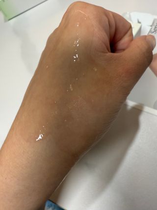 나우 [리브엠] 화해 1등 수분앰플 , 엑소코어 워터풀 텐션 앰플 — 5점을 준 리뷰어가 2024년 12월 올린 사용 사진