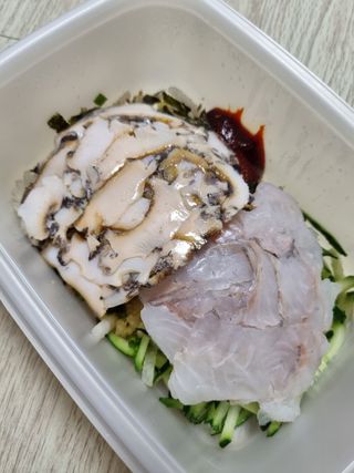 마라도푸드 포항 구룡포 햇 과메기 야채세트 마라도회식당 꽁치 — 5점을 준 리뷰어가 2023년 10월 올린 사용 사진