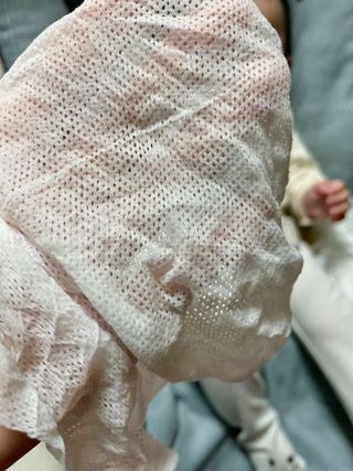 [올가드] 무방부제 대용량 코인티슈 500개입 + 휴대용케이스 1개 — 5점을 준 리뷰어가 2022년 12월 올린 사용 사진