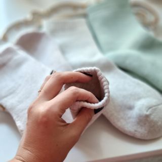 [사이즈가 있는 양말 필로이]여자 순면 통파일 꿀잠 수면 양말【 S, M, L 】3가지 사이즈_컬러 랜덤 3족 — 5점을 준 리뷰어가 2022년 10월 올린 사용 사진