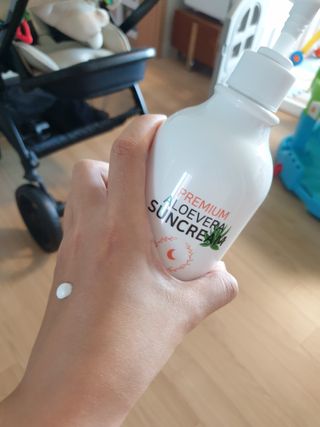 [닥터문] 프리미엄 알로에베라 선크림 500ml — 5점을 준 리뷰어가 2022년 6월 올린 사용 사진