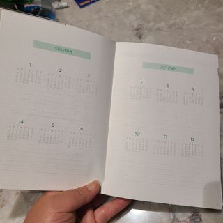리훈 2024다이어리 아이라이크 모눈다이어리 — 5점을 준 리뷰어가 2023년 9월 올린 사용 사진