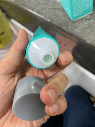 치과에서 쓰는 치약 _ 라벨제로 저불소 꼬마, 키즈, 유아, 베이비, 주니어 안전한 어린이치약 — 4점을 준 리뷰어가 2022년 12월 올린 사용 사진