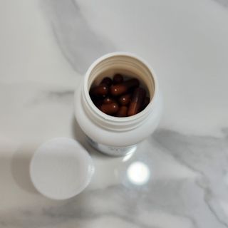 프리마인 홍삼의 강력한 에너지, 이제는 흡수율을 높인 최첨단 캡슐로 간편하게 초고속 충전하세요. — 4.5점을 준 리뷰어가 2022년 10월 올린 사용 사진