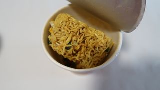 NISSIN 닛신 컵누들  4종 - 씨푸드오리지날, 씨푸드 스파이시, 씨푸드 커리, 씨푸드 XO소스 — 4.5점을 준 리뷰어가 2021년 12월 올린 사용 사진