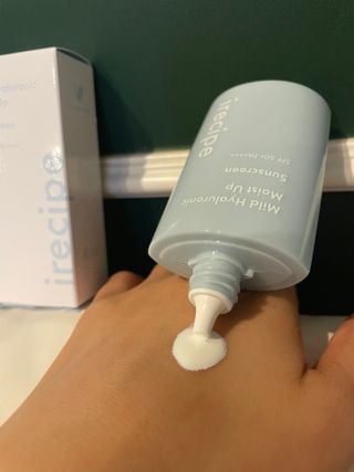 아이레시피 마일드 히알루로닉 모이스트 업 선스크린 SPF50+ PA++++ — 5점을 준 리뷰어가 2023년 6월 올린 사용 사진