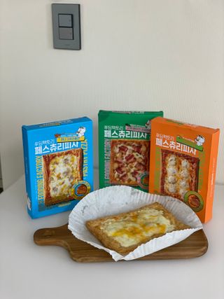 [푸딩팩토리] 페스츄리 피자 4종 택3_파이브 치즈/페퍼로니 비프칠리/고추베이컨 포테이토/허니고르곤졸라 — 5점을 준 리뷰어가 2022년 6월 올린 사용 사진