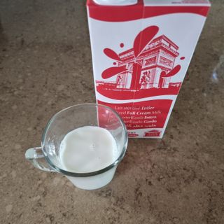 락티노브 프랑스에서 온 프리미엄 우유 래드바쉬 멸균우유 1L x 4개 — 5점을 준 리뷰어가 2021년 11월 올린 사용 사진