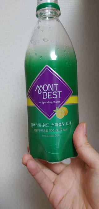몽베스트 Montbest with Sparkling water Lemon OR Lime 20병(랜덤) — 5점을 준 리뷰어가 2021년 10월 올린 사용 사진
