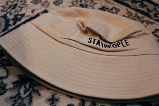 [스테이피플] STAYPEOPLE BUCKET HAT (IVORY) — 5점을 준 리뷰어가 2022년 9월 올린 사용 사진