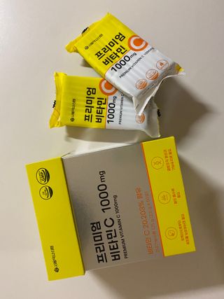 서울약사신협 프리미엄 비타민C 1,000mg_2.5g x 50포 — 5점을 준 리뷰어가 2021년 9월 올린 사용 사진