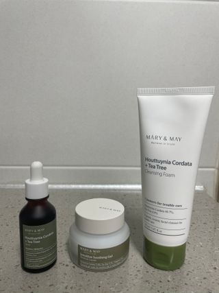 마리엔메이 센서티브 수딩 젤 크림 + 어성초 티트리 추출물 세럼 + 어성초 티트리 모공 클렌징 폼 — 5점을 준 리뷰어가 2021년 8월 올린 사용 사진