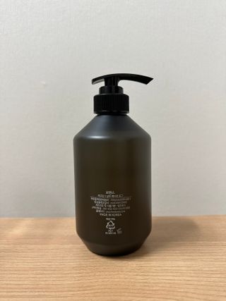 르핸스 퍼포밍 5 샴푸 비반트 포렛/베티버 포그 — 5점을 준 리뷰어가 2023년 2월 올린 사용 사진