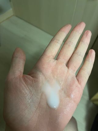 리더스코스메틱 리더스 카밍 바이오틱스 에센스 워터 — 5점을 준 리뷰어가 2021년 6월 올린 사용 사진