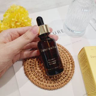 스킨큐어 산다화 비타민c 화이트닝 에센스 30ml — 4.5점을 준 리뷰어가 2023년 7월 올린 사용 사진