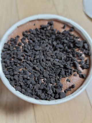롯데제과 본젤라또 비스킷&바닐라카라멜바, 본젤라또 베리쇼콜라컵 — 5점을 준 리뷰어가 2021년 11월 올린 사용 사진