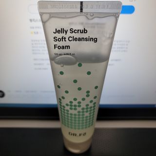 닥터에프파이브 젤리스크럽 소프트 클렌징폼 120ml — 5점을 준 리뷰어가 2022년 6월 올린 사용 사진