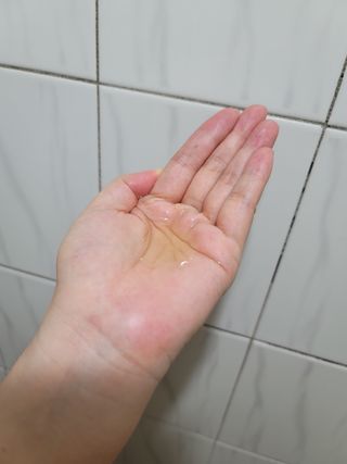 스킨큐어 산다화 순한 클렌징 동백 오일 200ml — 5점을 준 리뷰어가 2023년 4월 올린 사용 사진
