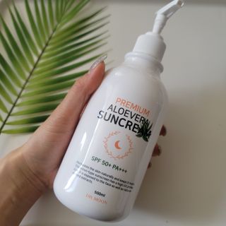 [닥터문] 프리미엄 알로에베라 선크림 500ml — 5점을 준 리뷰어가 2022년 6월 올린 사용 사진
