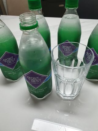 몽베스트 Montbest with Sparkling water Plain 20병 — 5점을 준 리뷰어가 2022년 12월 올린 사용 사진