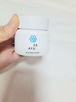 AYU25[아유트웬티파이브]다마스크로즈워터 베이스 천연 수분 촉촉 크림 — 5점을 준 리뷰어가 2021년 4월 올린 사용 사진