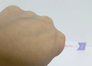이엔코스 알부틴 알파 화이트닝크림 — 5점을 준 리뷰어가 2021년 2월 올린 사용 사진