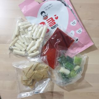 응큼떡볶이 — 3점을 준 리뷰어가 2021년 3월 올린 사용 사진