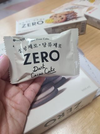 ZERO (초콜릿 칩 쿠키, 카카오 케이크, 후르츠 젤리, 아이스 콜라, 아이스 초코바) — 5점을 준 리뷰어가 2022년 6월 올린 사용 사진