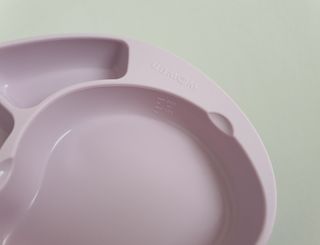 유비맘 캐릭터 실리콘 흡착 식판_색상 랜덤발송 — 5점을 준 리뷰어가 2020년 12월 올린 사용 사진
