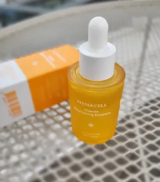 체르엠 스템앤셀 비타민 브라이트닝 에센스 30ml 1개 — 5점을 준 리뷰어가 2021년 10월 올린 사용 사진