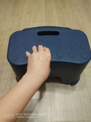 아르브 / 퍼지 2단 유아 아기 욕실 발판 발 디딤대 — 4.5점을 준 리뷰어가 2022년 12월 올린 사용 사진