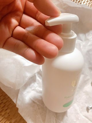 mom e 맘이 내추럴 베이비 케어 샴푸앤바스+로션 — 4점을 준 리뷰어가 2021년 1월 올린 사용 사진