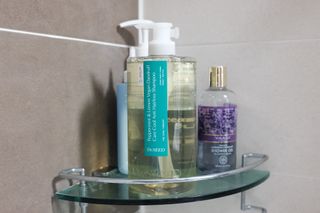 닥터시드 페퍼민트 앤 레몬 비건 비듬케어 쿨 탈모 샴푸 (1000ml) — 5점을 준 리뷰어가 2024년 3월 올린 사용 사진