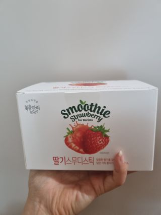 [복음자리] 바리스타 패키지 2종 랜덤발송 (딸기스무디 스틱+샤인머스캣에이드 or 망고스무디+자몽에이드) — 3.5점을 준 리뷰어가 2022년 7월 올린 사용 사진