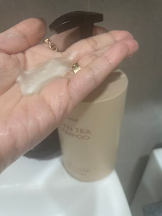 프리마인 더이상 뻣뻣하고 효과없는 탈모샴푸는 NO. 근본부터 케어하는 셀베이스 그린티샴푸(500ml) — 5점을 준 리뷰어가 2023년 2월 올린 사용 사진