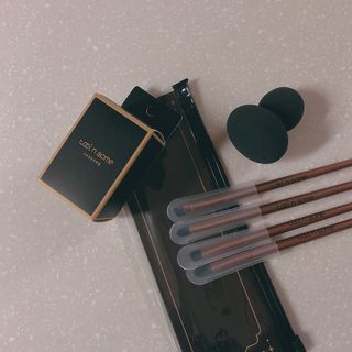 툴앤썸 로즈골드 에디션 아이 메이크업 브러쉬 4종+툴앤썸 어썸 블랙 멜로우 블렌딩 스펀지 — 5점을 준 리뷰어가 2021년 2월 올린 사용 사진
