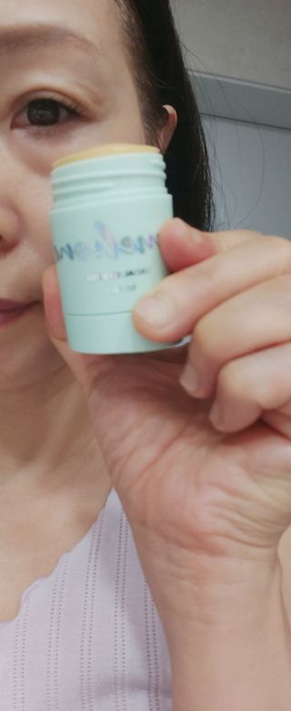 건강누리인터내셔날 카멜레오나 마스크 스틱팩 미네랄부스터 [2종 SET] 샤이닝라이즈(피부톤UP)/톡스릴리프(피부진정) — 4점을 준 리뷰어가 2022년 7월 올린 사용 사진