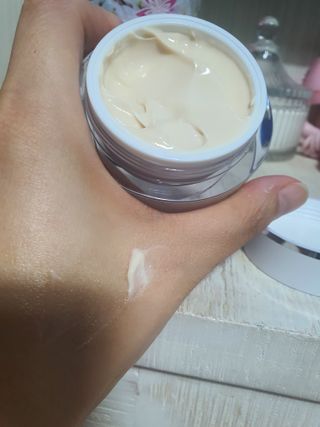 렉스리 크리에이티브 크림  Rexri Creative Cream — 5점을 준 리뷰어가 2021년 10월 올린 사용 사진