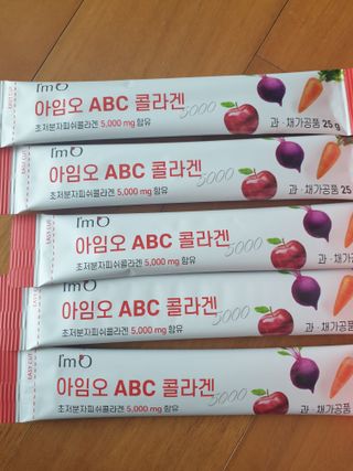 아임오 ABC 콜라겐 젤리 14포 — 5점을 준 리뷰어가 2022년 3월 올린 사용 사진