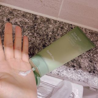 [팜스테이] 티트리 바이옴 로우 피에이치 카밍 클렌저 — 4점을 준 리뷰어가 2022년 5월 올린 사용 사진
