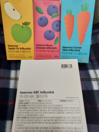 맛있게 골라먹는 이너셋 ABC젤리스틱 이너뷰티젤리 3종세트 15포X3박스 — 5점을 준 리뷰어가 2023년 4월 올린 사용 사진