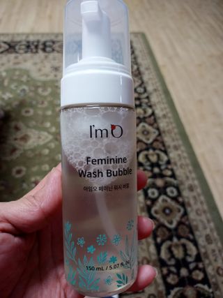 아임오 페미닌워시 150ML + 페미닌티슈6입 + 아임오스티커 + 쿠폰북 — 5점을 준 리뷰어가 2021년 10월 올린 사용 사진