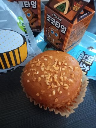 롯데제과 Vbread 포카치아식빵1개 + 미니식빵 1개 + 머핀 2개 세트 — 5점을 준 리뷰어가 2021년 9월 올린 사용 사진