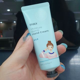 파시 FASCY 高保湿ハンドクリーム40ml+80ml セット — 5점을 준 리뷰어가 2021년 7월 올린 사용 사진
