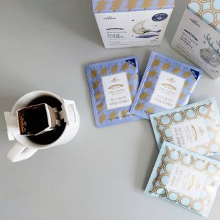 (주)쟈뎅 쟈뎅 클래스 핸드 드립 커피 10P 2종_디카페인 1종+랜덤 플레이버 1종 — 5점을 준 리뷰어가 2021년 4월 올린 사용 사진